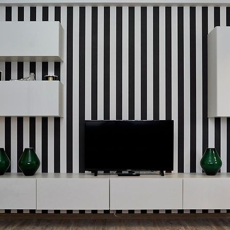 Smarald Apartament Iulius Mall Яссы Экстерьер фото