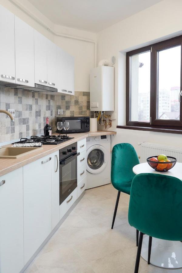 Smarald Apartament Iulius Mall Яссы Экстерьер фото