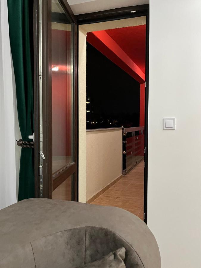 Smarald Apartament Iulius Mall Яссы Экстерьер фото